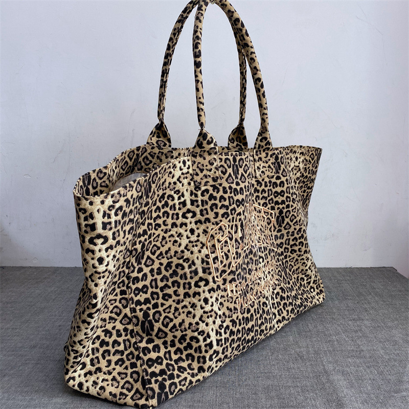Unisex Leopard Print Embroider - огляд і ціна Women'S Reebok Bags